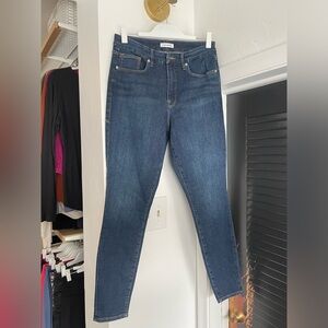 Dark blue denim good American jeans in a size 14/32